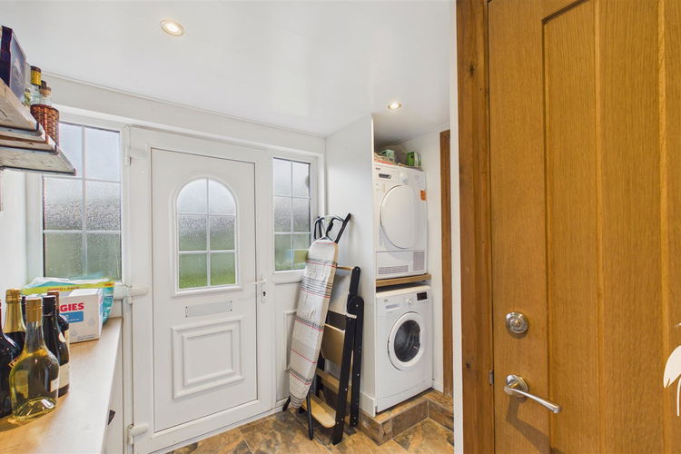 Utility - Picture 13 of 29