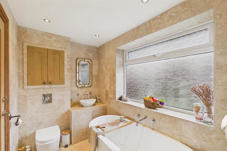 Bathroom - Picture 24 of 29