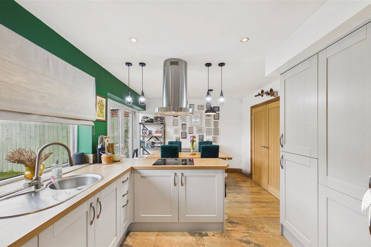 Dining Kitchen - Picture 5 of 29