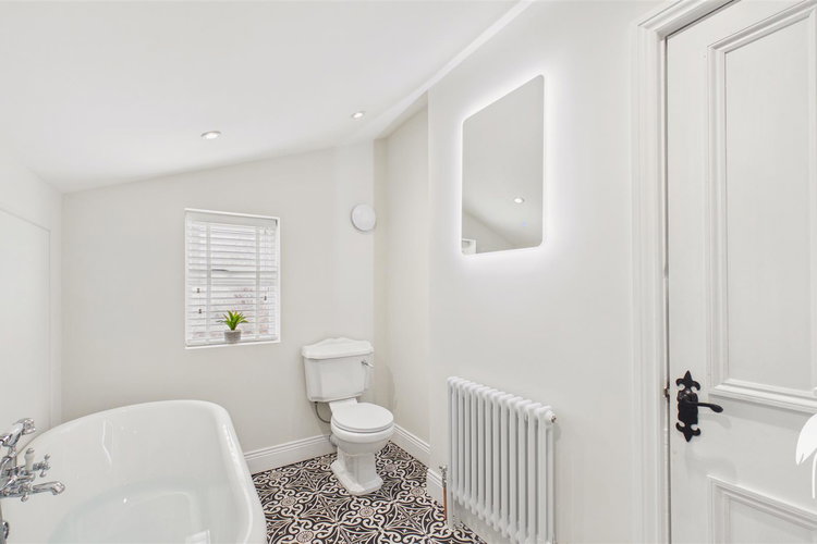 Bathroom - Picture 19 of 30