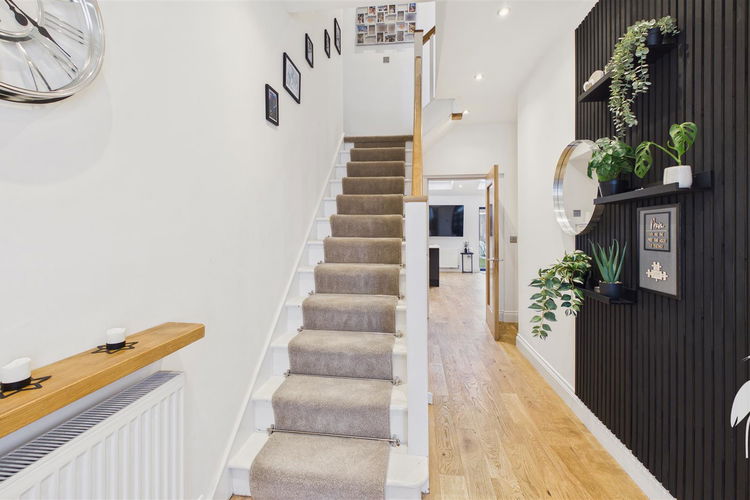 Reception Hall - Picture 15 of 40