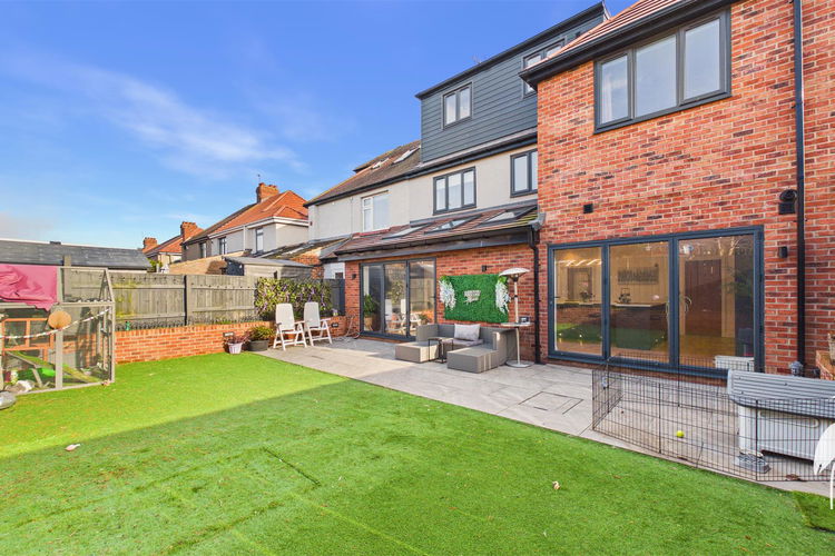 Outside - Picture 36 of 40