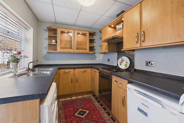 Kitchen - Picture 10 of 27