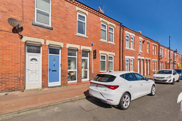 abf00e75ea0a4c8a8ebd96c1657b32ee_100_CAM05632G0-PR - Picture 1 of 27