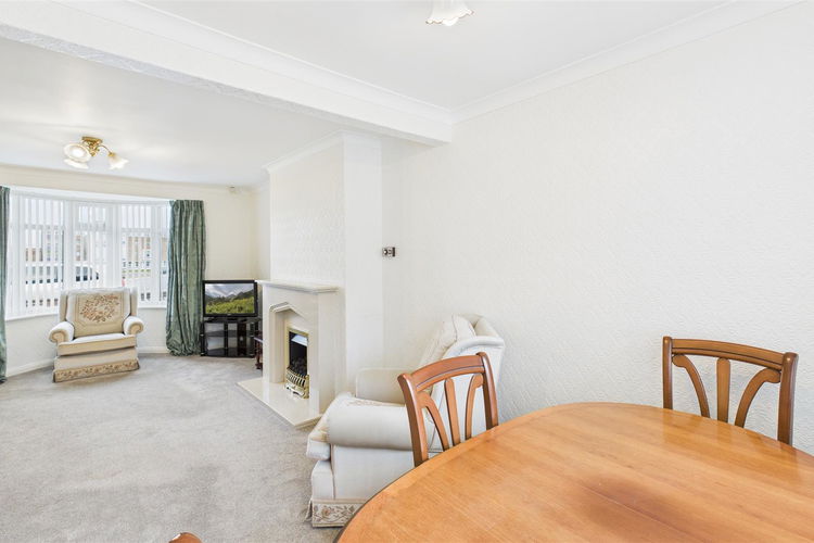 Dining Room - Picture 6 of 23