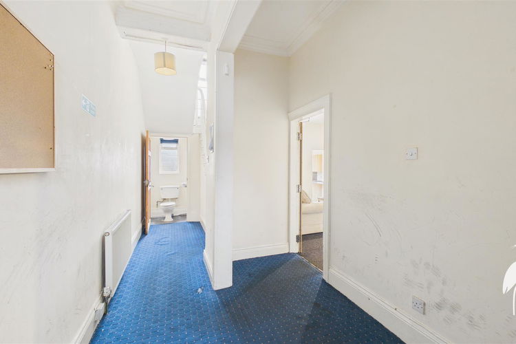 Hallway - Picture 7 of 13