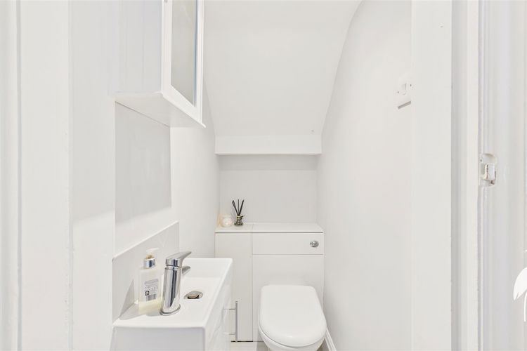 Cloakroom/WC - Picture 16 of 36