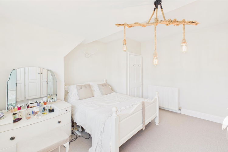 Bedroom 1 - Picture 22 of 36