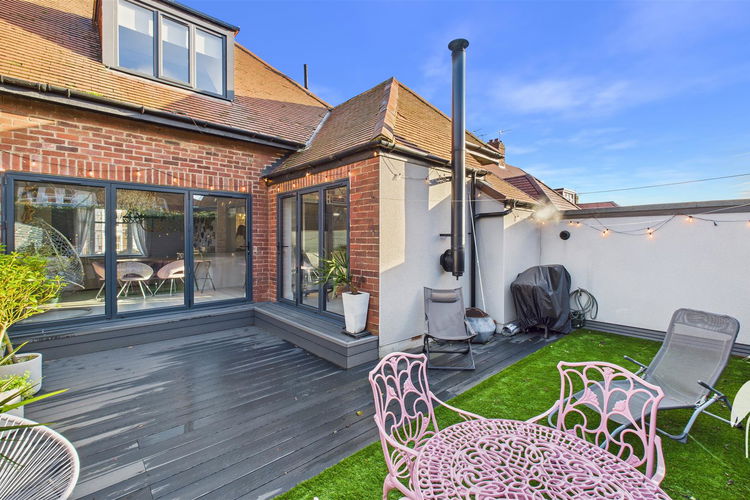 Outside - Picture 34 of 36