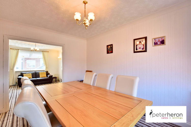 Dining Room - Picture 6 of 18