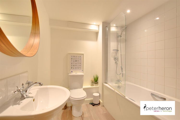 Bathroom - Picture 14 of 16