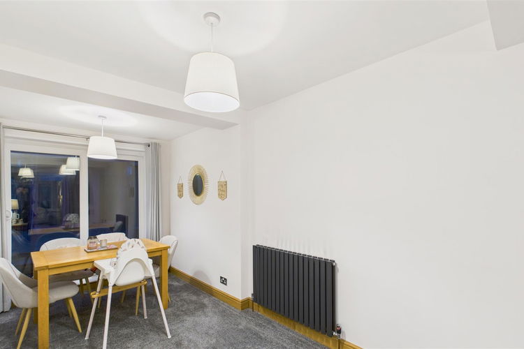 Dining Room - Picture 6 of 26