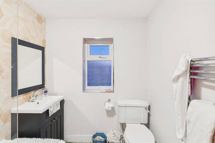 Bathroom - Picture 23 of 26