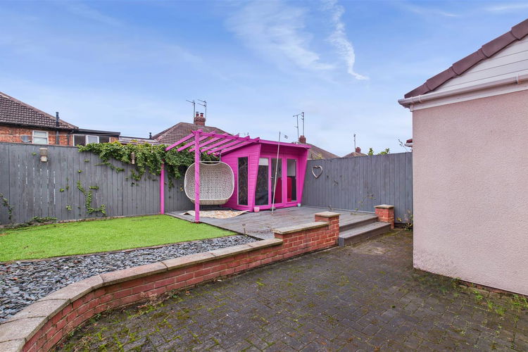 Outside - Picture 24 of 26