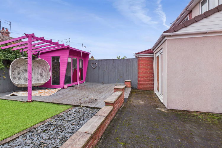 Outside - Picture 25 of 26