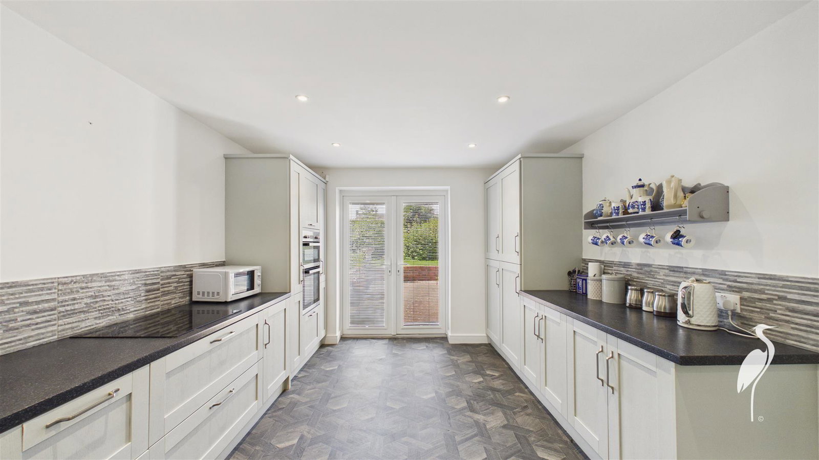 1101058