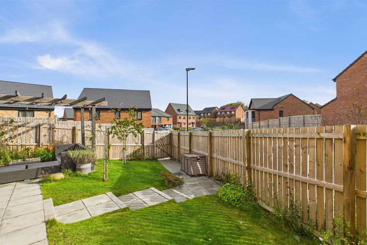 Outside - Picture 19 of 23