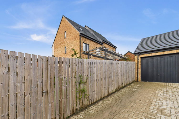 Outside - Picture 23 of 23