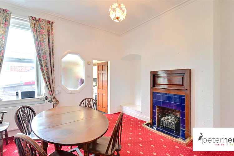 Dining Room - Picture 4 of 14