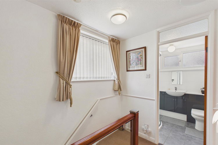 First Floor Landing - Picture 18 of 24