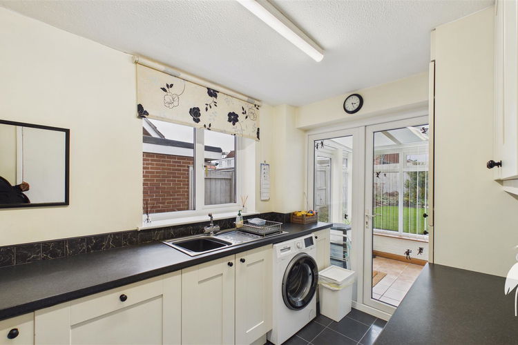 Kitchen - Picture 8 of 24