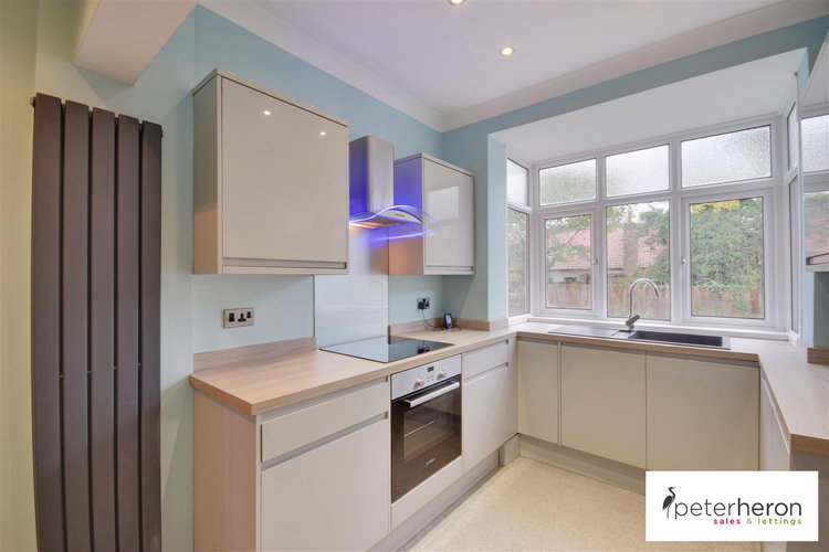 Kitchen - Picture 5 of 15