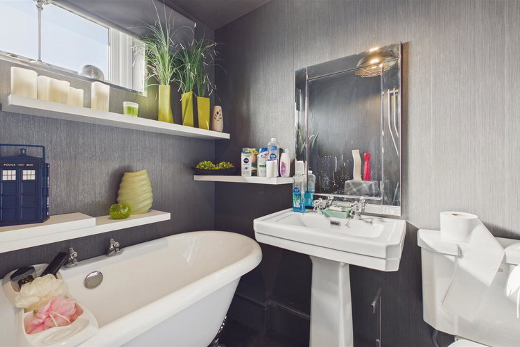 Bathroom - Picture 15 of 19