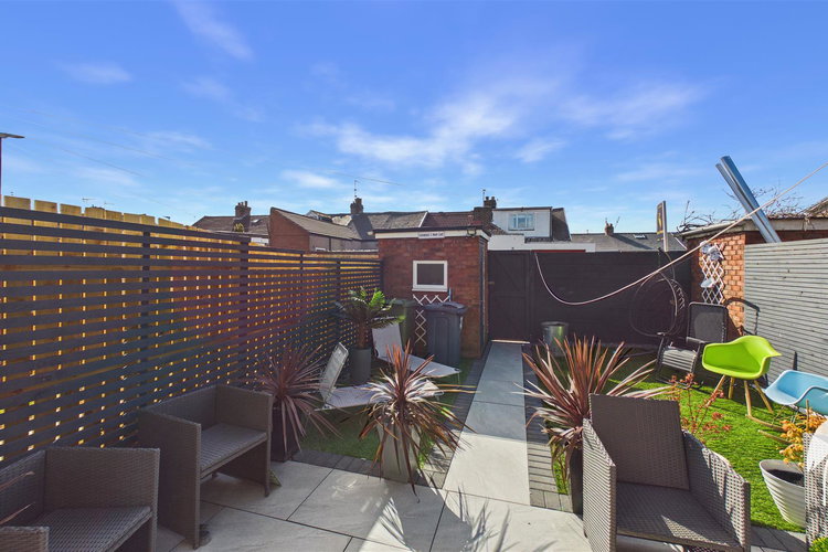 Outside - Picture 18 of 19