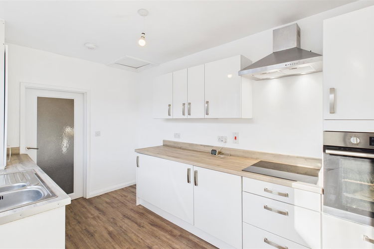 Kitchen - Picture 6 of 22