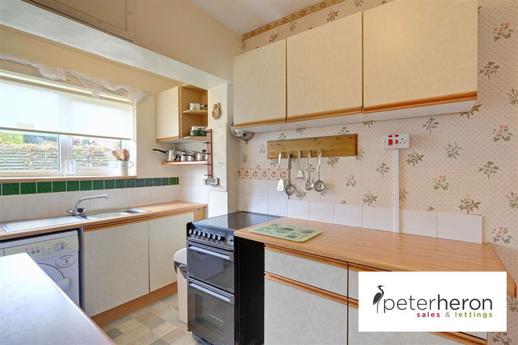 Kitchen - Picture 5 of 20