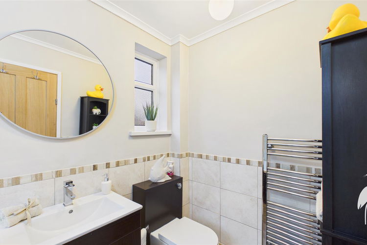 Bathroom - Picture 14 of 24