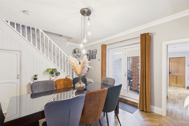 Dining Room - Picture 6 of 24