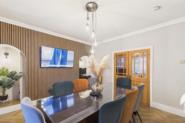 Dining Room - Picture 7 of 24