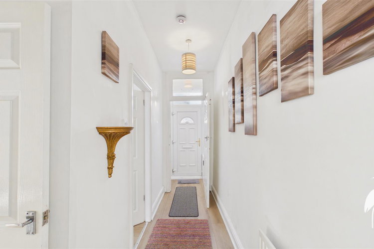 Entrance Hall - Picture 11 of 15