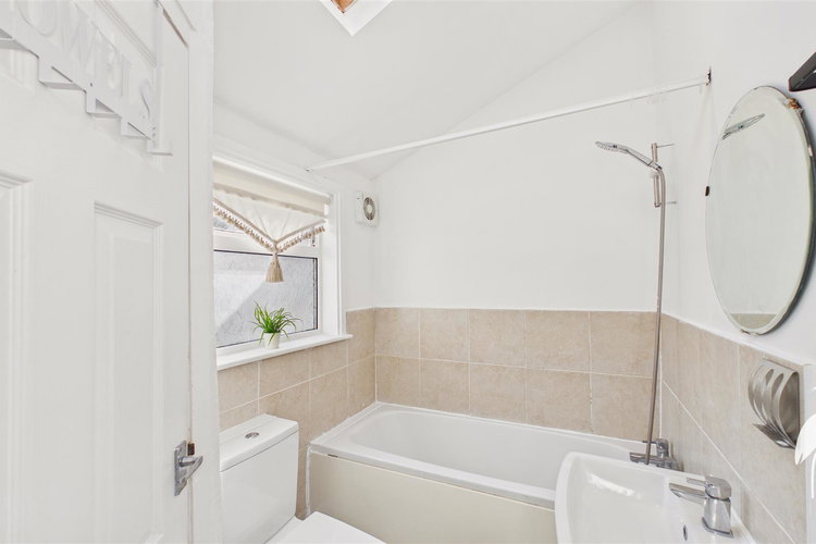 Bathroom - Picture 13 of 15