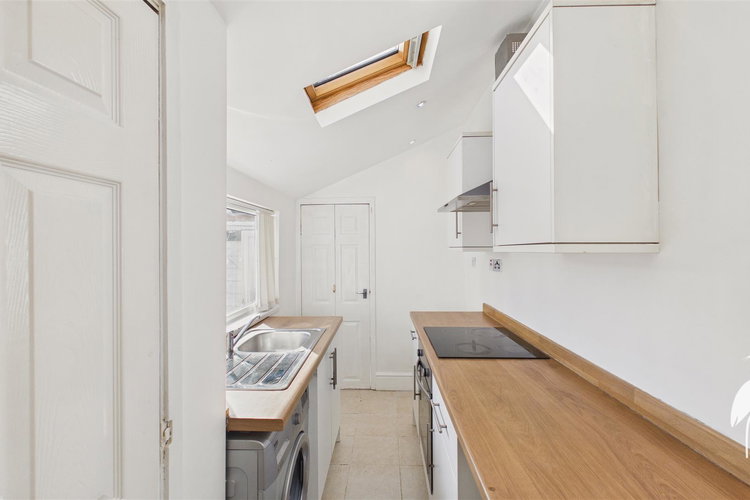 Kitchen - Picture 4 of 15