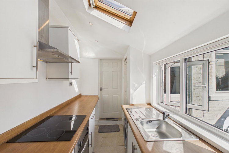 Kitchen - Picture 5 of 15