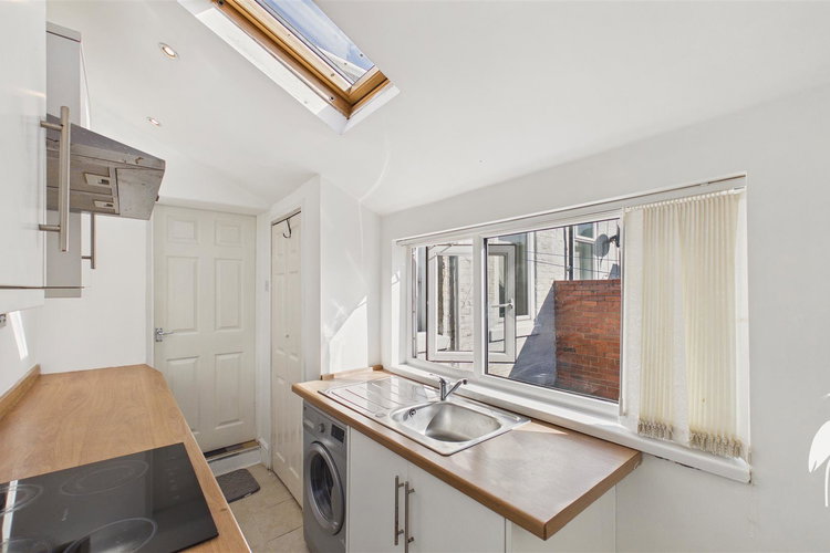 Kitchen - Picture 6 of 15