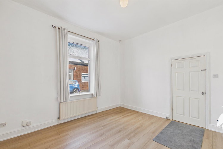 Bedroom 1 - Picture 8 of 15