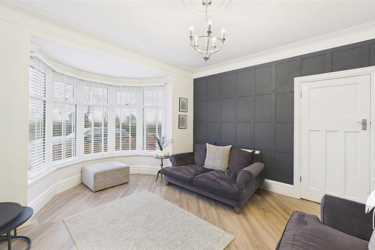 Lounge - Picture 3 of 46