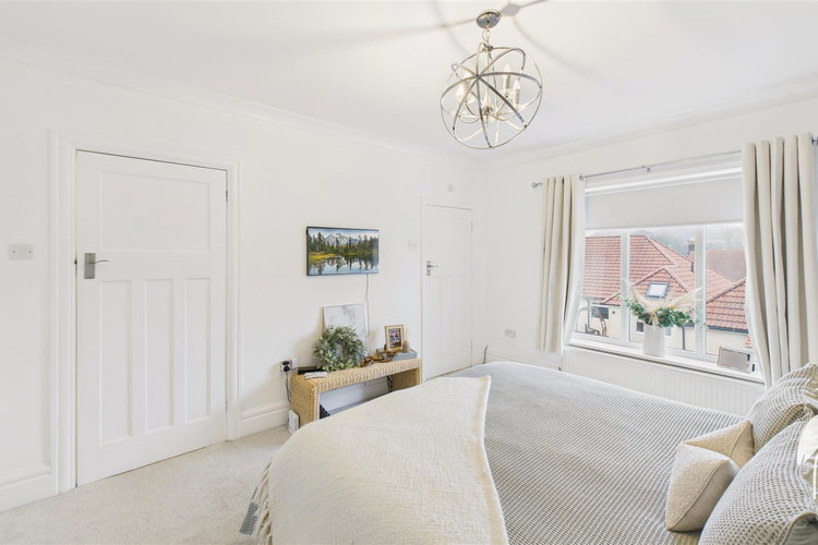 Bedroom 1 - Picture 25 of 46