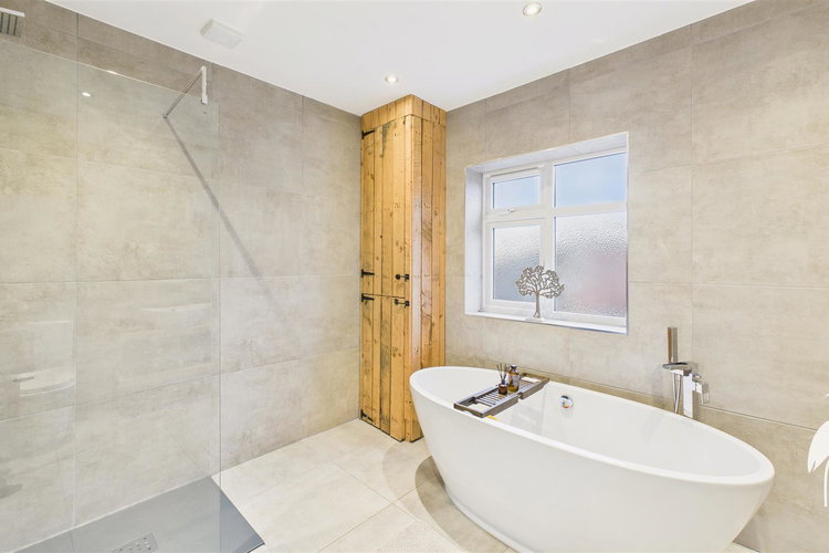 Bathroom - Picture 37 of 46