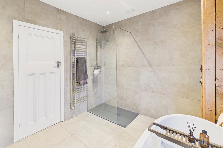 Bathroom - Picture 38 of 46