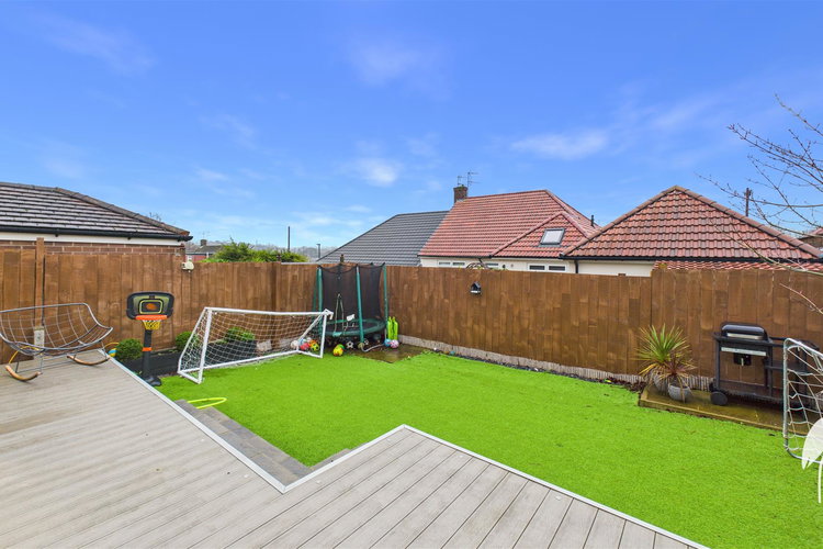 Outside - Picture 43 of 46