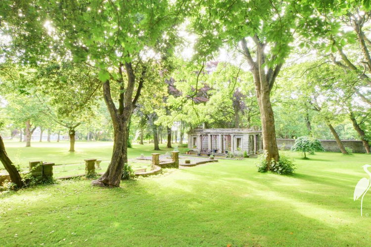 Outside - Picture 2 of 28