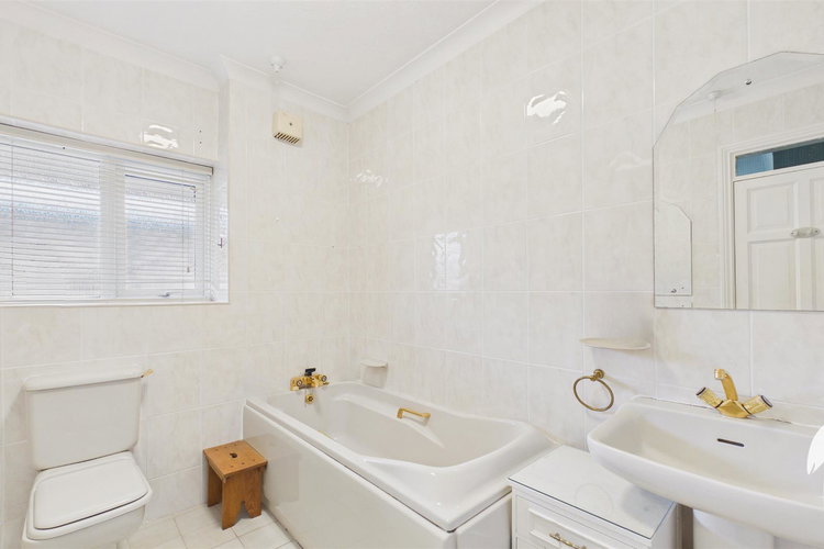En-Suite Bathroom - Picture 15 of 31
