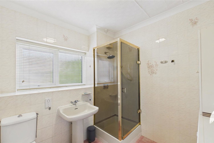 Shower Room - Picture 19 of 31
