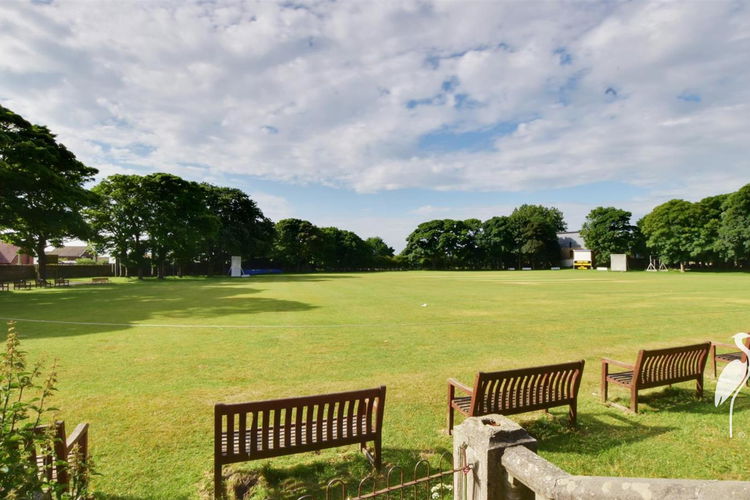 Outside - Picture 23 of 28