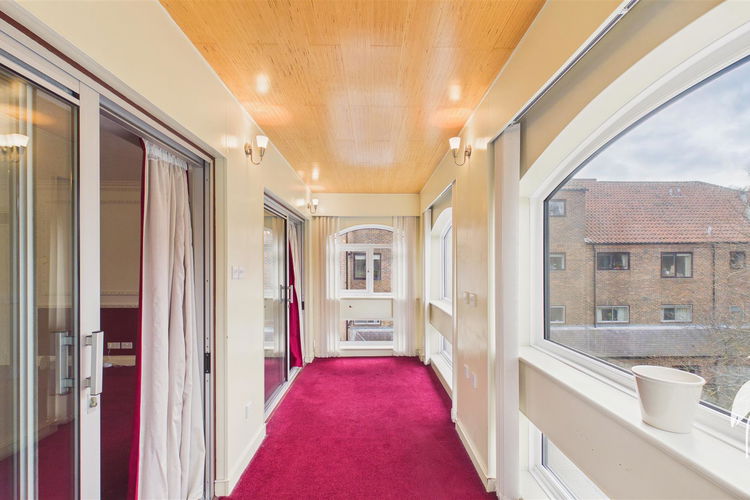 Sun Room - Picture 8 of 28