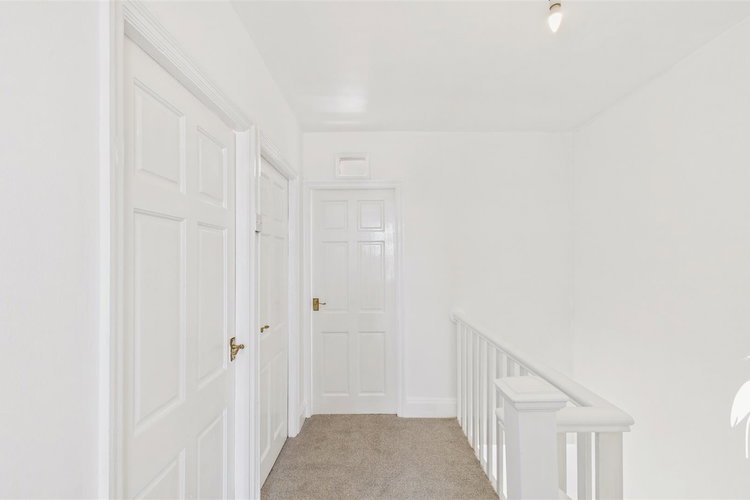 First Floor Landing - Picture 20 of 24